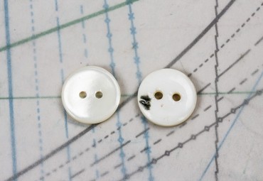 bouton en nacre, 1 lot 25 pièces