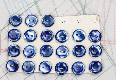 bouton en nacre, 1 plaque 21 boutons