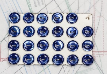 bouton en nacre, 1 plaque 23 boutons