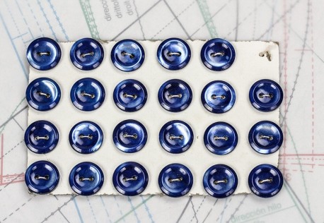 bouton en nacre, 1 plaque 23 boutons