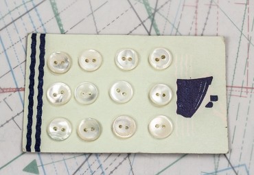 bouton en nacre, 1 plaque 12 boutons