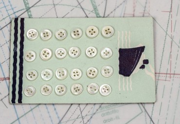 bouton en nacre, 1 plaque 24 boutons