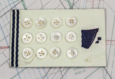 bouton en nacre, 1 plaque 12 boutons