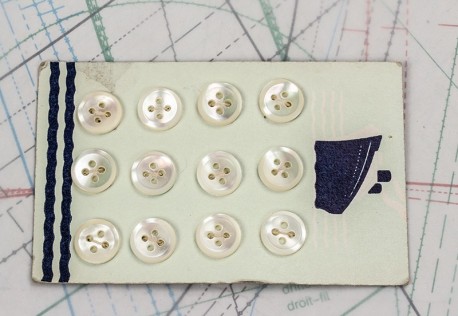 bouton en nacre, 1 plaque 12 boutons