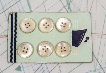 bouton en nacre, 1 plaque 12 boutons