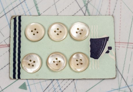 bouton en nacre, 1 plaque 12 boutons