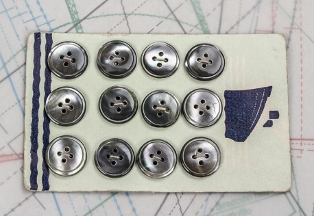 bouton en nacre, 1 plaque 12 boutons