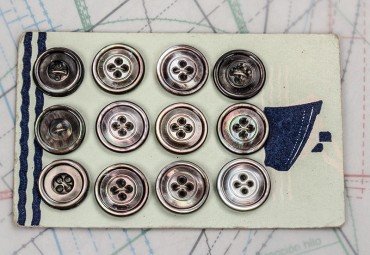 bouton en nacre, 1 plaque 12 boutons