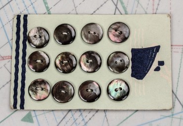 bouton en nacre, 1 plaque 12 boutons