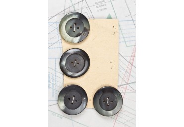 bouton en corne noire, 4 trous, 1 plaque de 4 boutons