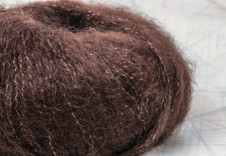 fil à tricoter en fibres de chèvre mohair, mouton et Polyamide Lurex®