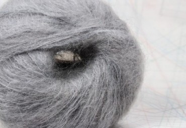 fil à tricoter en fibres de chèvre kid mohair et mouton mérinos