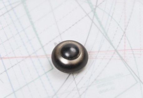 bouton en plastique couture