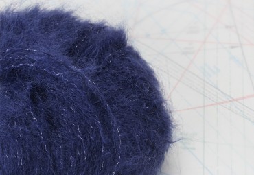 fil à tricoter en fibres de chèvre mohair, mouton et Polyamide Lurex®