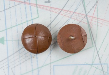 bouton en cuir