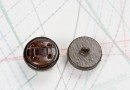 bouton en cuir