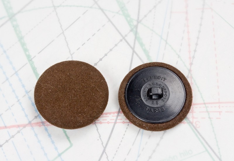 Lot De Boutons En Cuir - Diamètre 1,9 Cm à 2,7 Cm - Occasion Assortie