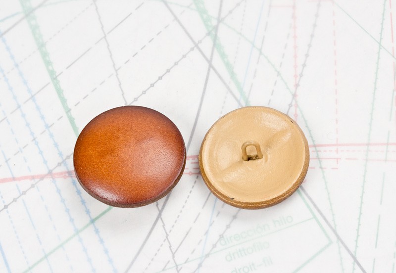 Lot De Boutons Anciens En Cuir Pour Mercerie Et Passementerie - Vintage (réf 2619)
