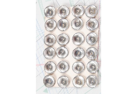 Bouton en métal argenté 2 trous 1 plaque de 24 boutons