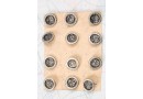 Bouton en métal argenté noirci estampé boucle alpha 1 plaque de 12 boutons