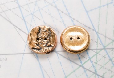 Bouton en métal cuivré estampé 2 trous