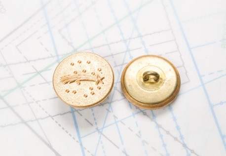 Bouton en métal doré estampé boucle oméga