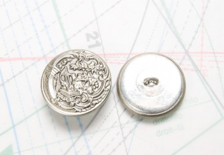 Bouton en métal argenté estampé boucle oméga
